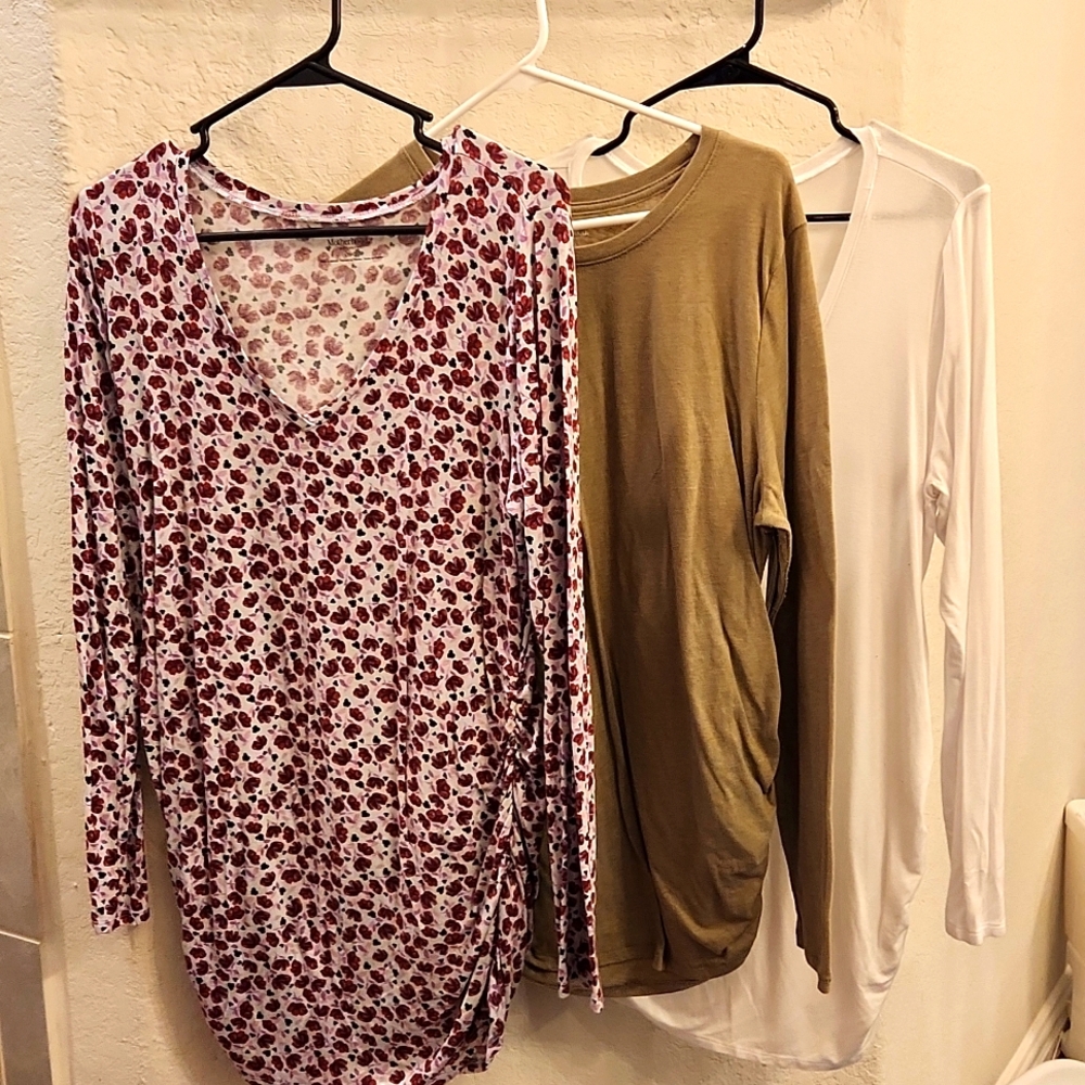 3 Motherhood maternity size large long sleeve vneck assorted patterns EUC